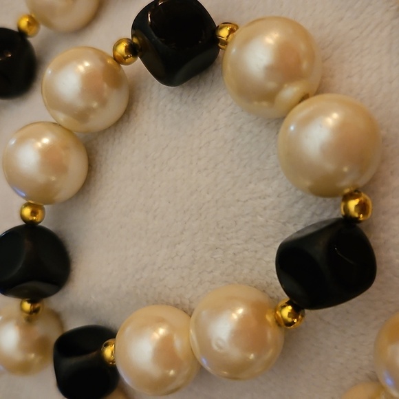 Vintage Elegant Ivory Black and Gold Acrylic and Glass Beaded Necklace - Picture 3 of 9